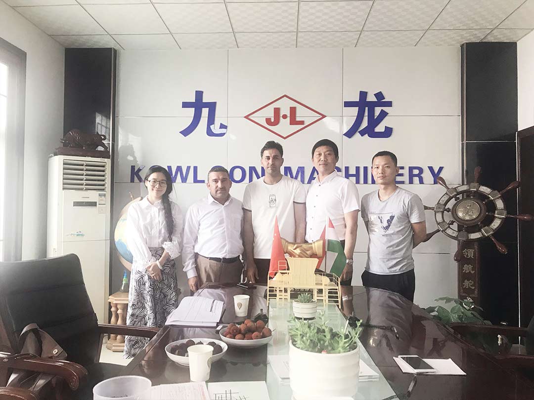 九龍機（jī）械與伊拉克客戶合作