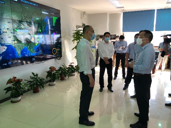 龍崗區委書記張勇率隊（duì）到恒（héng）通源公司考察指（zhǐ）導工作